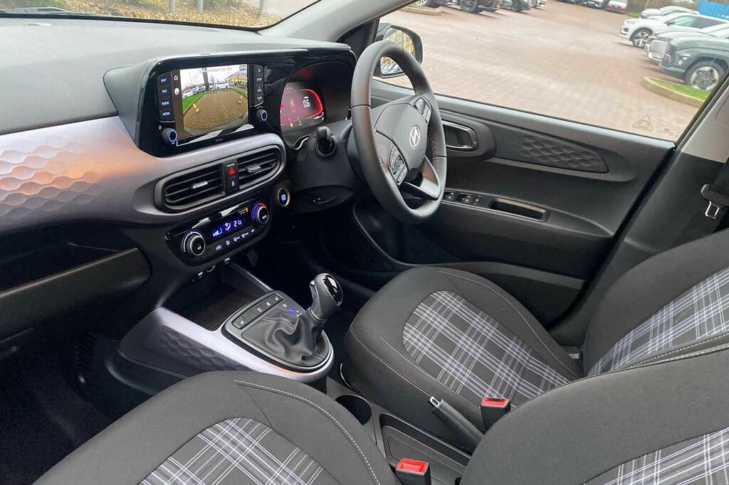 Hyundai I10 1.2 79 Premium Nav FG75UYB Black #2