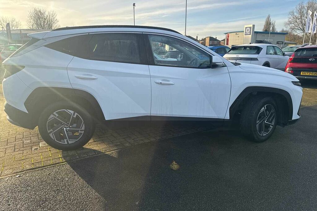 Hyundai Tucson 1.6T 150 Advance FV75AVZ White #4