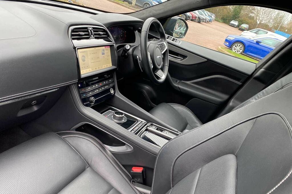 Jaguar F-Pace 2.0D 180 Chequered Flag Awd BV70GHH Black #2