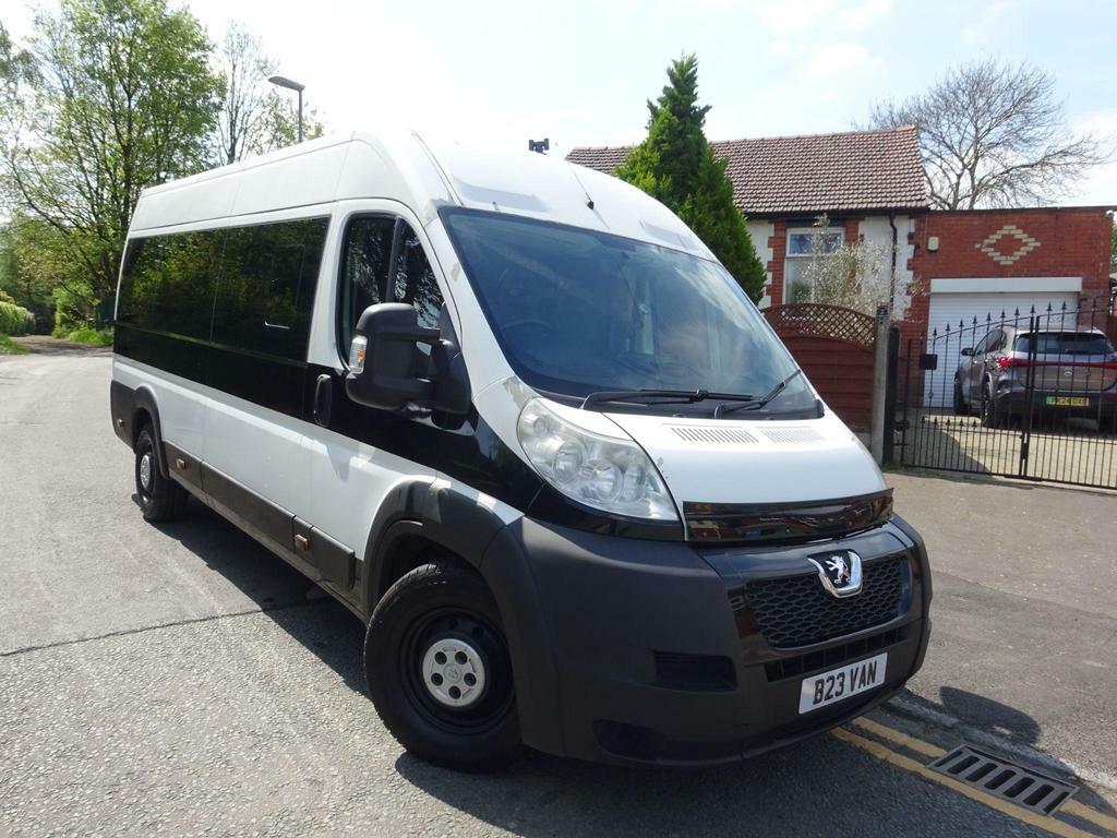 Peugeot Boxer 3.0 Hdi 440 Window Van White