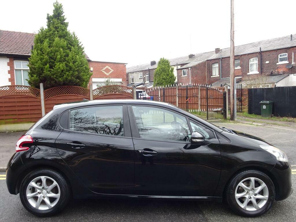 Peugeot 208 1.2 Vti Puretech Active Euro 6 YR15KUN Black #5
