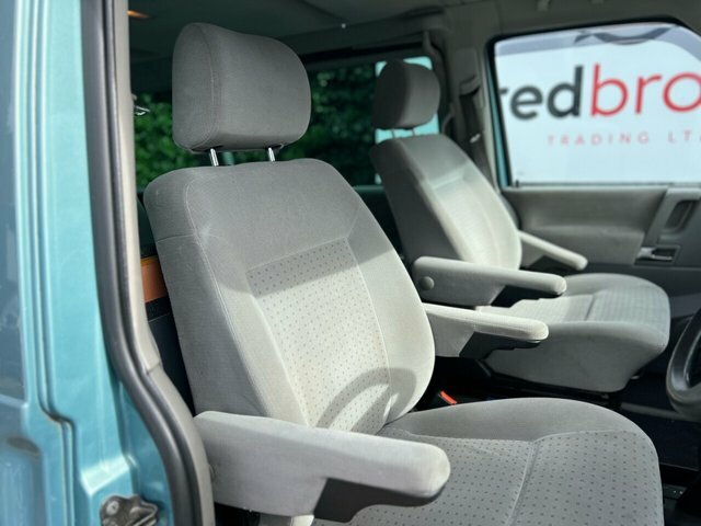 Volkswagen Caravelle 2.5 Td Gl 7 Seats Red #14