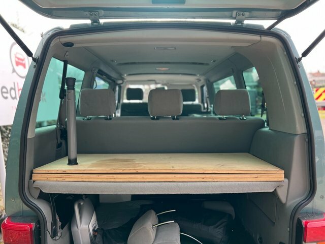 Volkswagen Caravelle 2.5 Td Gl 7 Seats Red #33