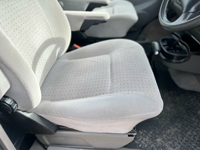 Volkswagen Caravelle 2.5 Td Gl 7 Seats Red #12