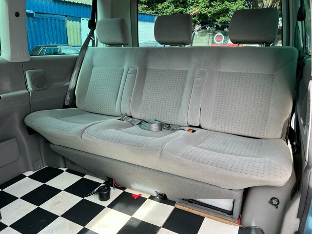 Volkswagen Caravelle 2.5 Td Gl 7 Seats Red #26