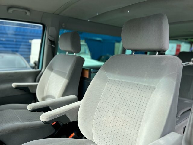 Volkswagen Caravelle 2.5 Td Gl 7 Seats Red #20