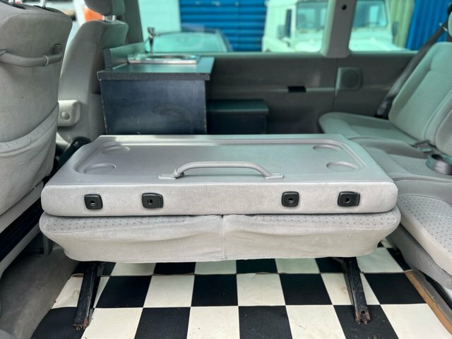 Volkswagen Caravelle 2.5 Td Gl 7 Seats Red #30