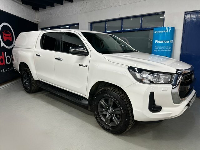 Toyota HILUX 2.4 D-4d Icon Pickup Double Cab FE22UNP White #4