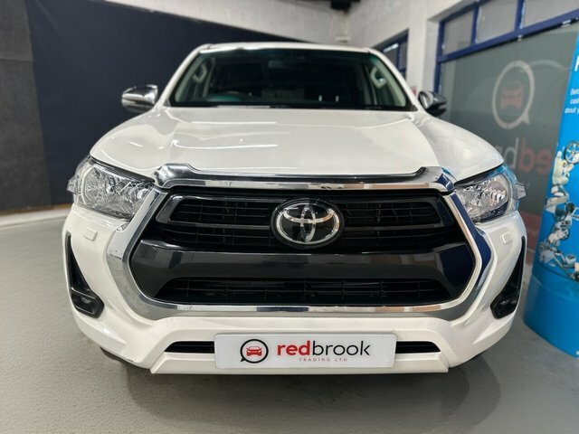Toyota HILUX 2.4 D-4d Icon Pickup Double Cab FE22UNP White #3