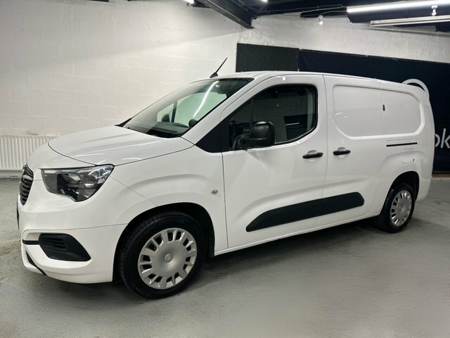 Vauxhall Combo 1.5 Turbo D 2300 Sportive Panel Van Man DY70OFU White #6