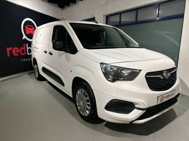 Vauxhall Combo 1.5 Turbo D 2300 Sportive Panel Van Man White