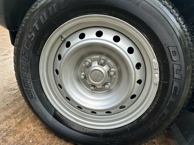Isuzu D-Max 1.9 Td Utility Diff Lock Pickup Double Cab Die FN72GYE White #5