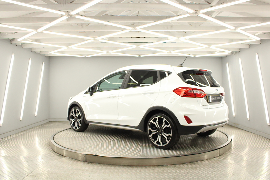 Ford Fiesta Hatchback YH71TKT White #4