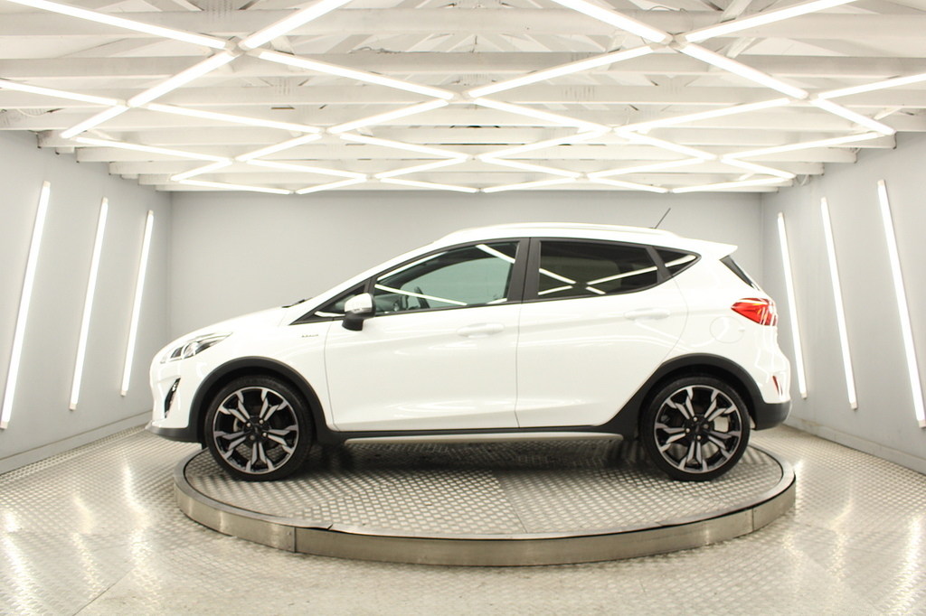 Ford Fiesta Hatchback YH71TKT White #2