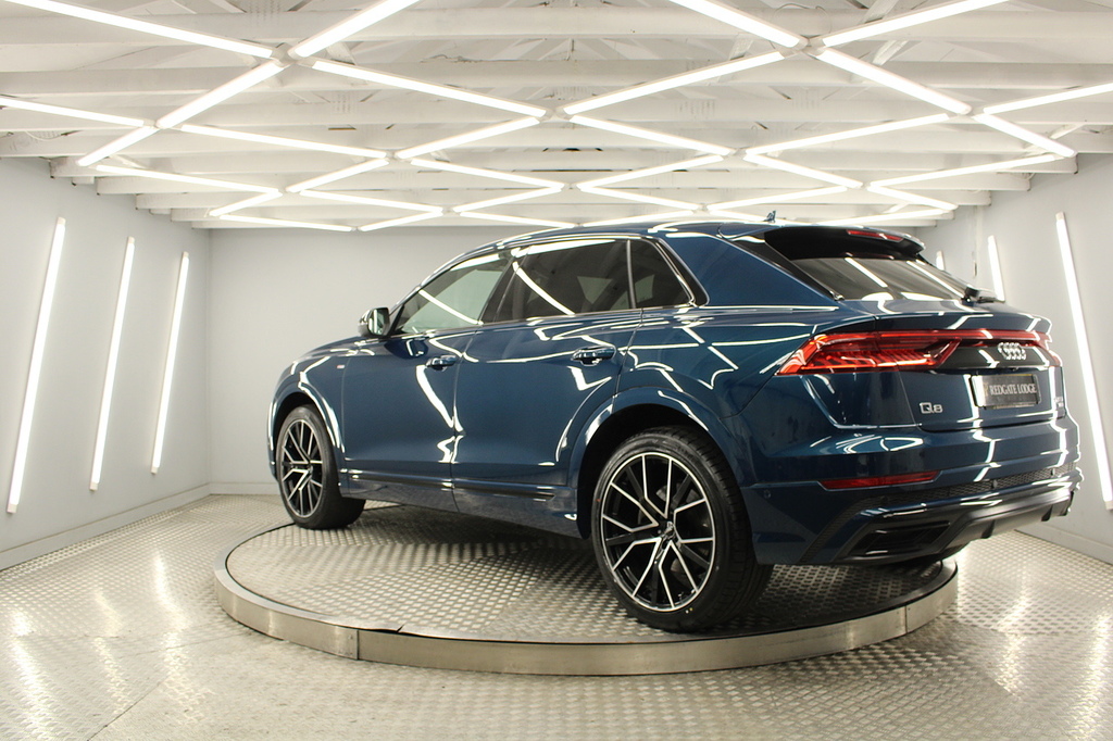 Audi Q8 Suv DG70CDU Blue #4