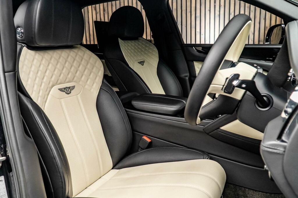 Bentley Bentayga 4.0 V8 4Wd Euro 6 Ss MV22NBL Black #2