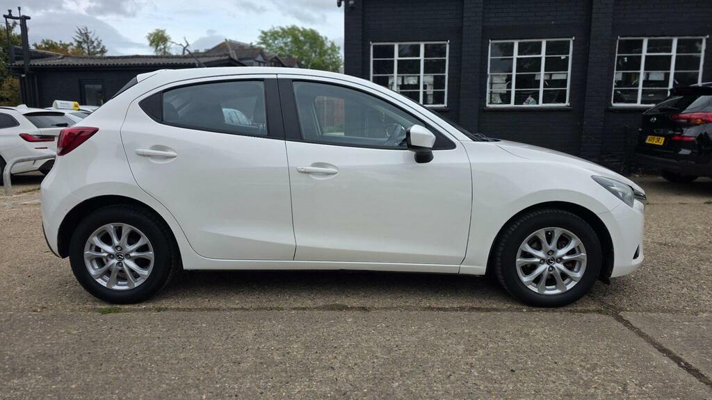 Mazda 2 Hatchback 1.5 Skyactiv-g Se-l Euro 6 Ss HT65NDK White #6