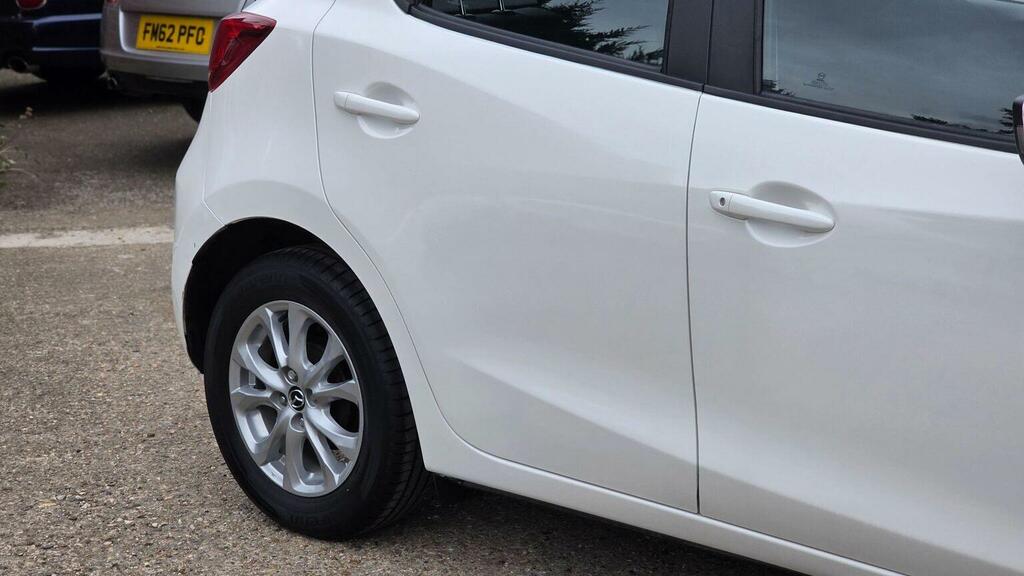 Mazda 2 Hatchback 1.5 Skyactiv-g Se-l Euro 6 Ss HT65NDK White #4