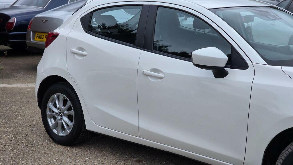 Mazda 2 Hatchback 1.5 Skyactiv-g Se-l Euro 6 Ss HT65NDK White #3