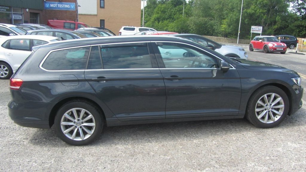 Volkswagen Passat 2L Se Business VN66MWX Grey #4
