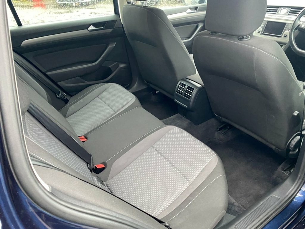 Volkswagen Passat 2L S Blue #6