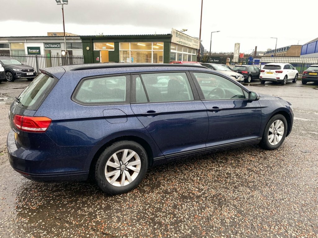 Volkswagen Passat 2L S Blue #5