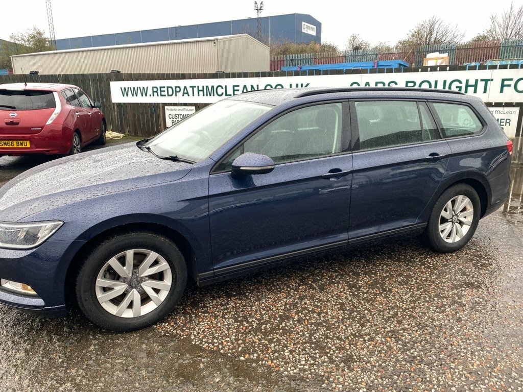 Volkswagen Passat 2L S Blue #3