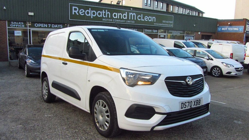 Vauxhall Combo 1.6L Sportive White