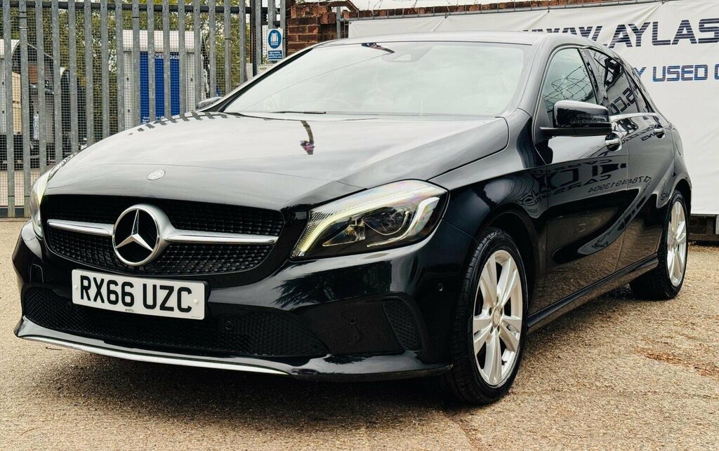 Mercedes-Benz A Class Hatchback 2.1 A200d Sport Premium 7G-dct Euro 6 RX66UZC Black #3