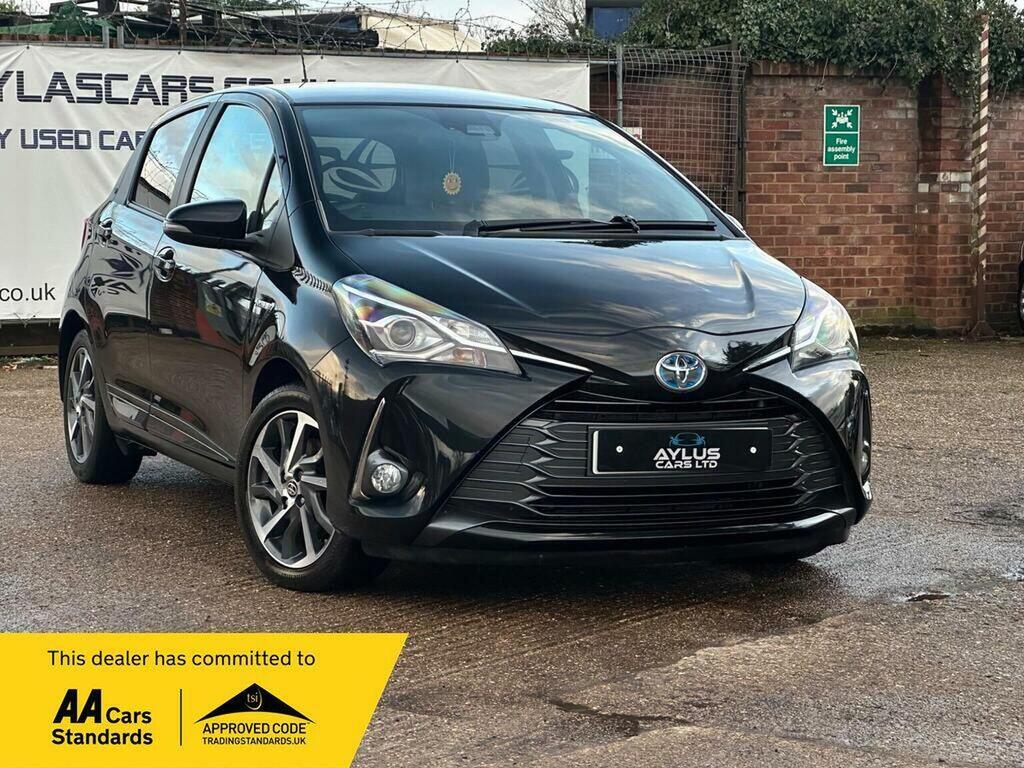 Toyota Yaris Hatchback 1.5 Vvt-h Y20 Bi-tone E-cvt Euro 6 Ss Black