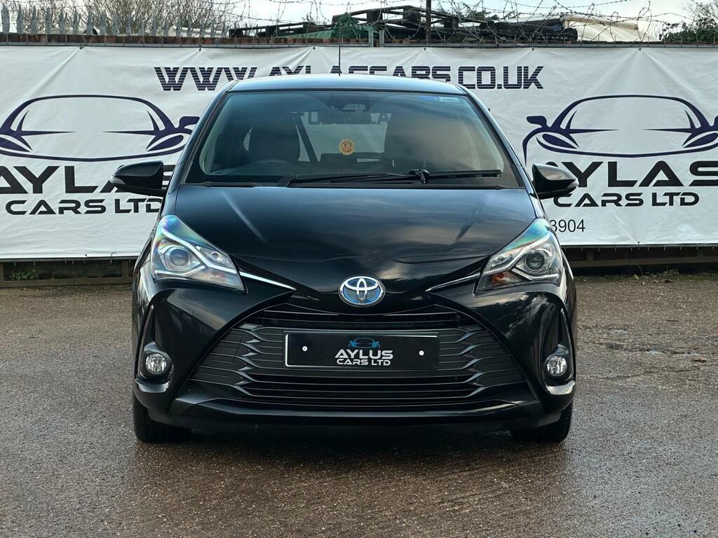 Toyota Yaris Hatchback 1.5 Vvt-h Y20 Bi-tone E-cvt Euro 6 Ss SV20XHX Black #2