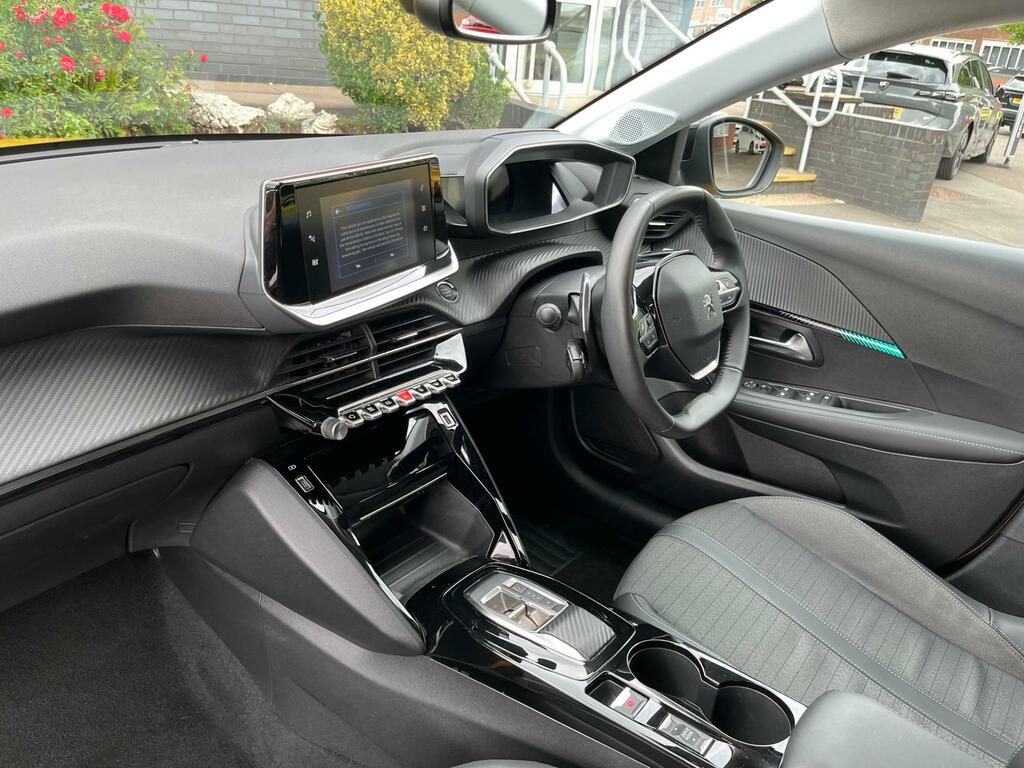 Peugeot 208 1.2 Puretech Allure Premium Eat Euro 6 S S GK73WGO  #3