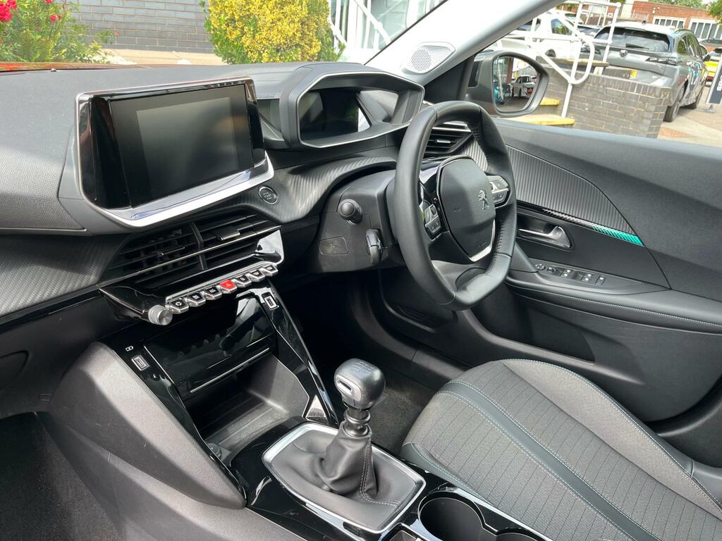 Peugeot 2008 1.2 Puretech Allure Premium Euro 6 S S LC22LXY #3
