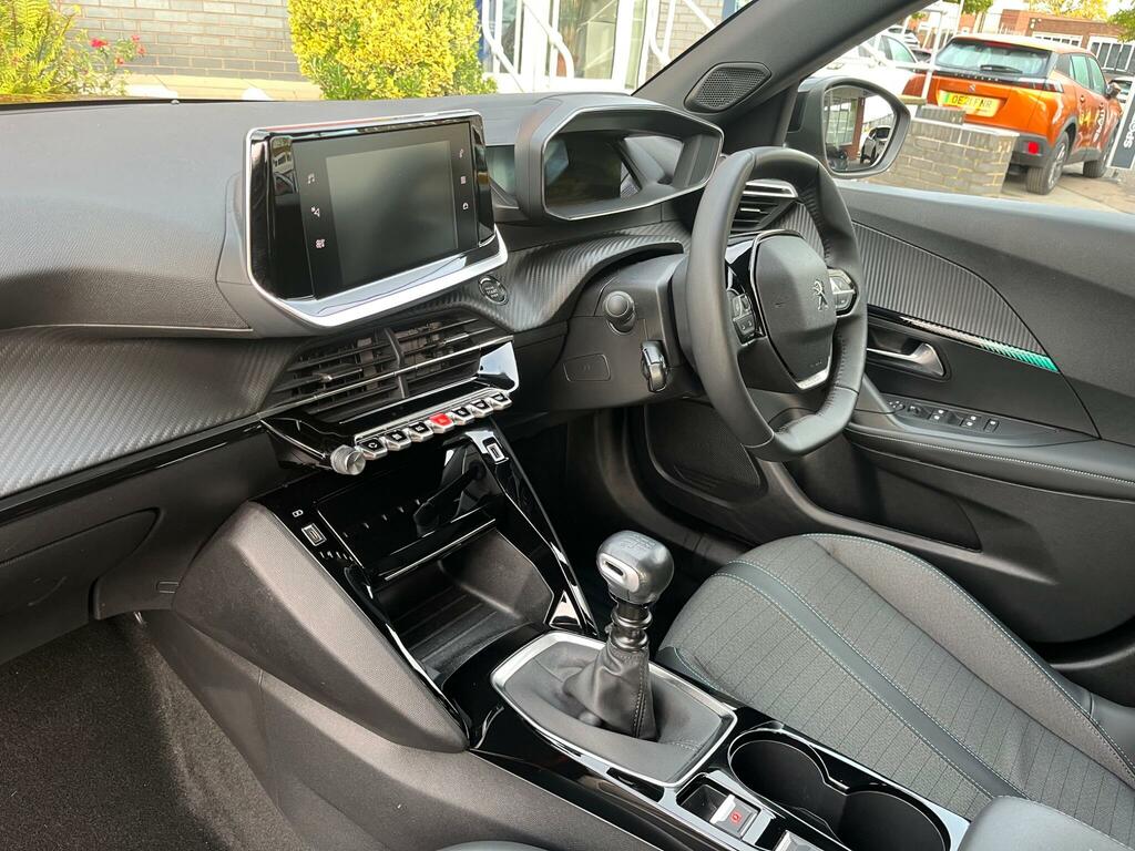Peugeot 2008 1.2 Puretech Allure Premium Suv Manua BMZ7722 #3