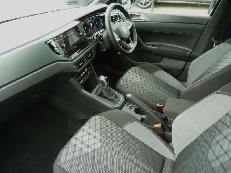 Volkswagen Polo 1.0 Tsi R-line Dsg 2025 - 2025 25 CX25UYU Black #2