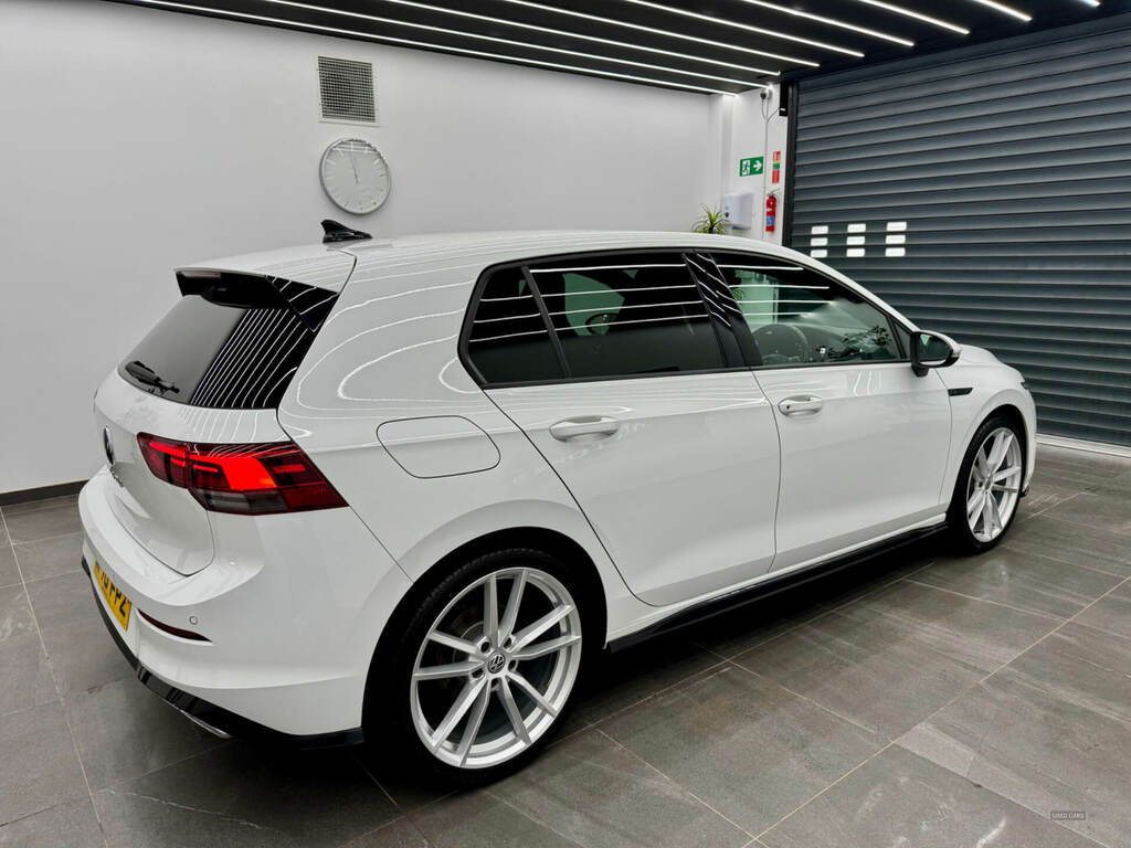 Volkswagen Golf 1.5 Tsi 150 R-line WP70FPZ White #6
