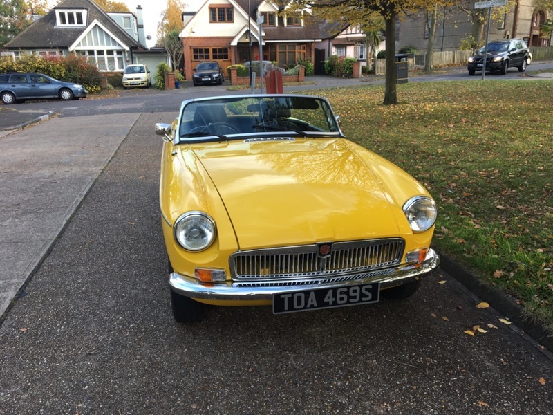 MG MGB Roadster Yellow #3