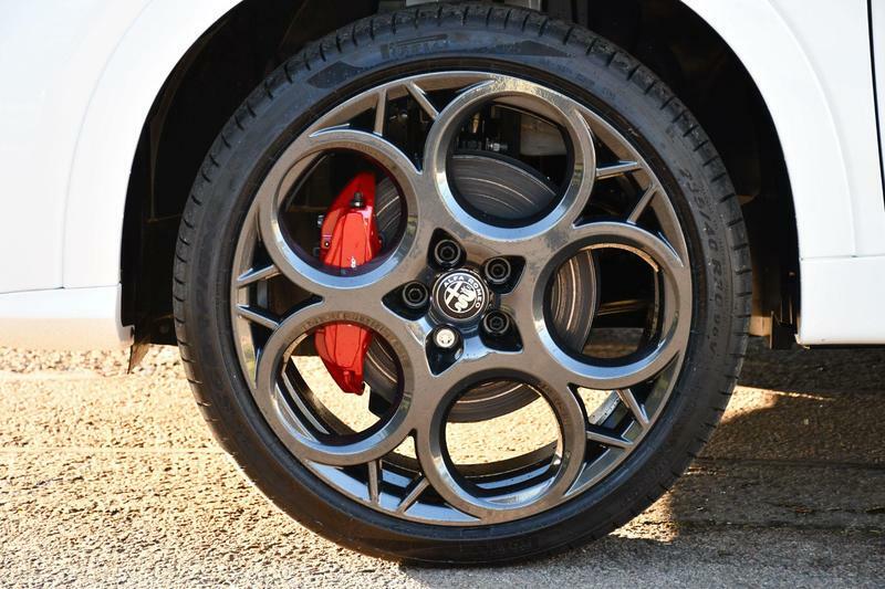 Alfa Romeo Tonale 1.3 Vgt 15.5Kwh Tributo Italiano Q4 Awd Euro BJ74DZP White #5