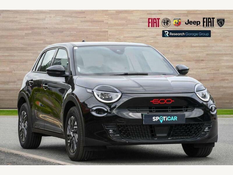 Fiat 600e 54Kwh Red Black