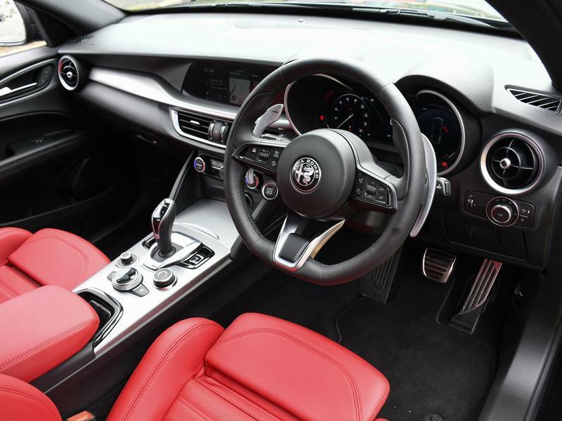Alfa Romeo Stelvio 2.0T Veloce Q4 Awd Euro 6 Ss BX25MUP Black #3