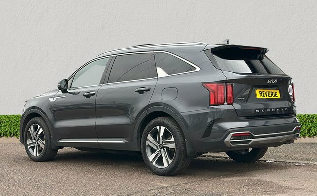 Kia Sorento 1.6 T-gdi 13.8Kwh 4 Suv Plug-in Hybrid Grey #5
