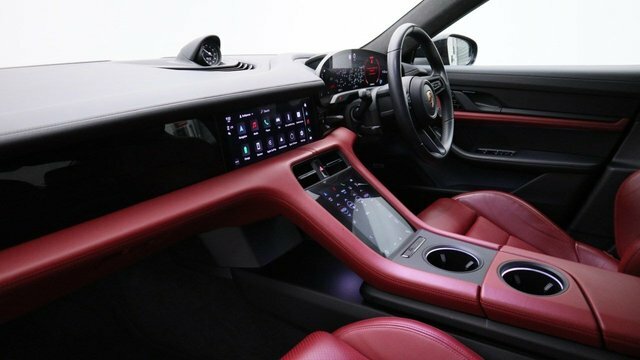Porsche Taycan Performance Plus 93.4Kwh Turbo Saloon Black #6