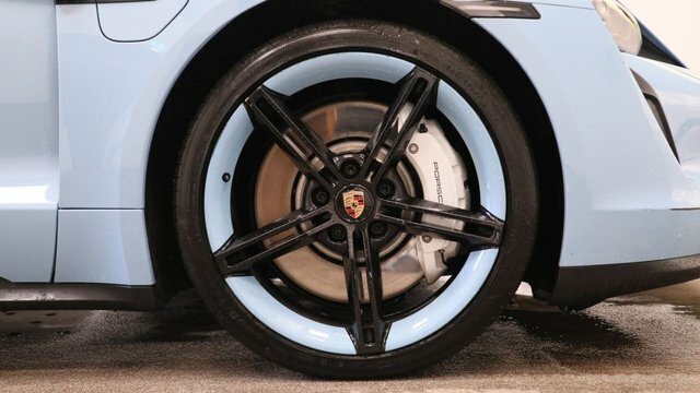 Porsche Taycan Performance Plus 93.4Kwh 4S Saloon Au Blue #4
