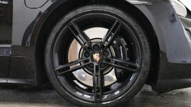 Porsche Taycan Performance Plus 93.4Kwh 4S Saloon Au Black #6