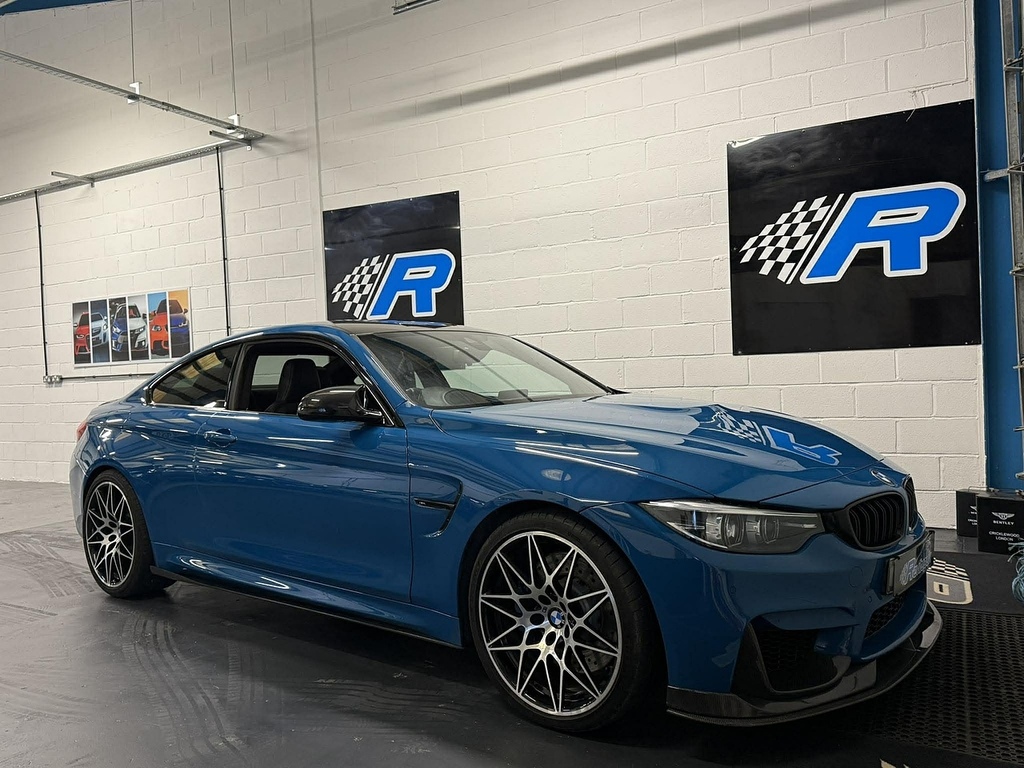 BMW M4 Biturbo Competition ET67VYD #2
