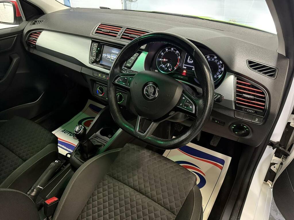 Skoda Fabia Tsi Redline J999SKO #5