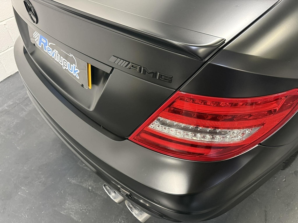 Mercedes-Benz C Class C63 V8 Amg Edition 125