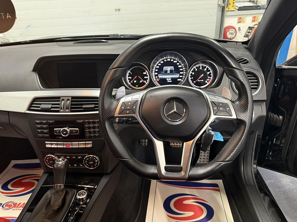 Mercedes-Benz C Class C63 V8 Amg Edition 125 #6