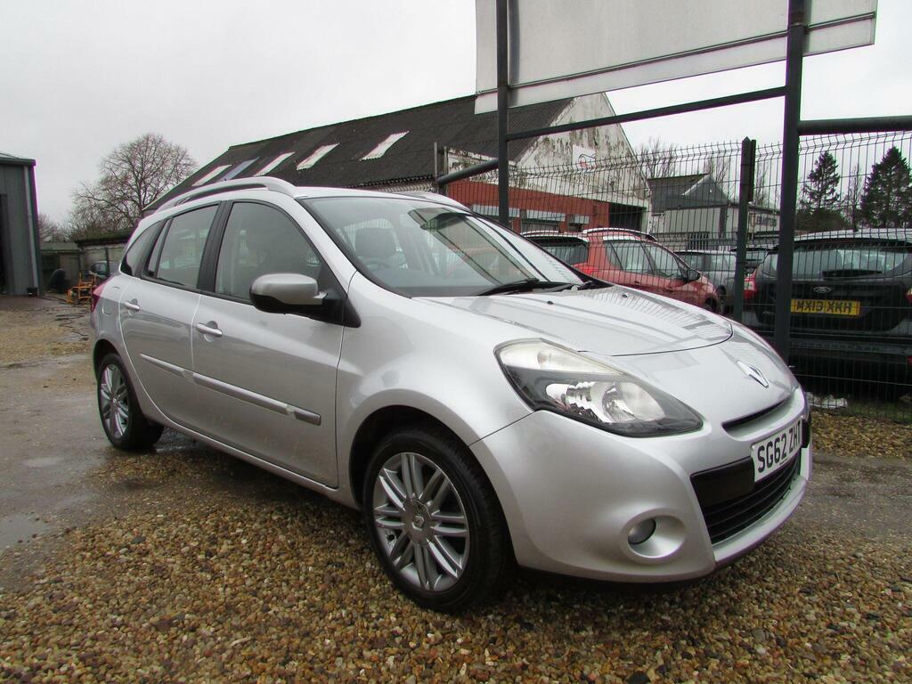 Renault Clio 1.2 Dynamique Tomtom Sport Tourer Euro 5 Silver