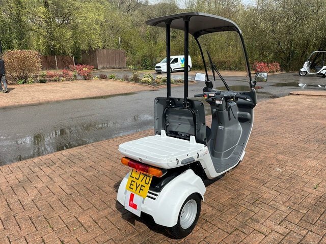 Honda Scooter LJ70EYF White #5